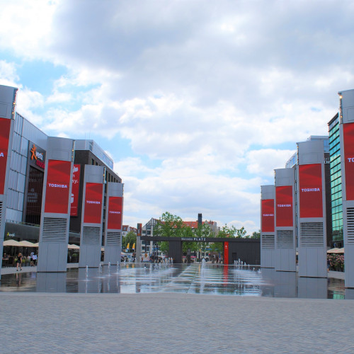 Mercedes Platz Mediatuerme Toshiba